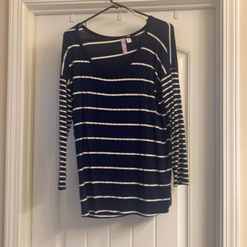 Long sleeve navy and white striped top.